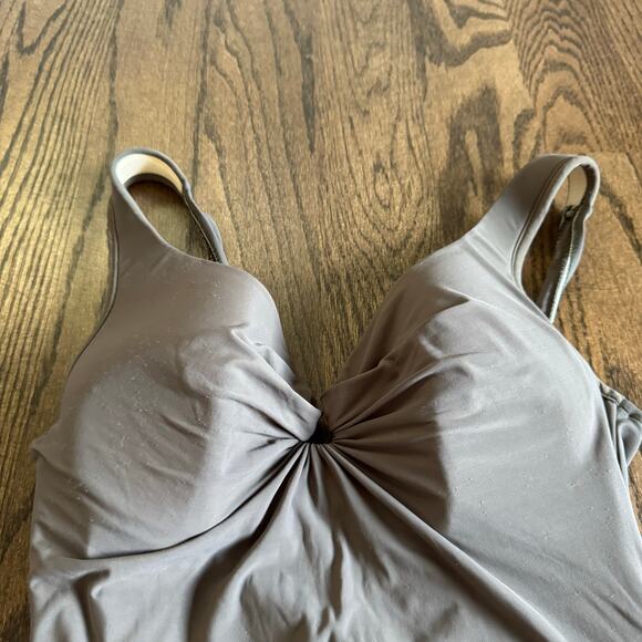 Miraclesuit Womens Solid Olive Green Underwire One Piece Swim Suit Size 12 - Picture 3 of 10